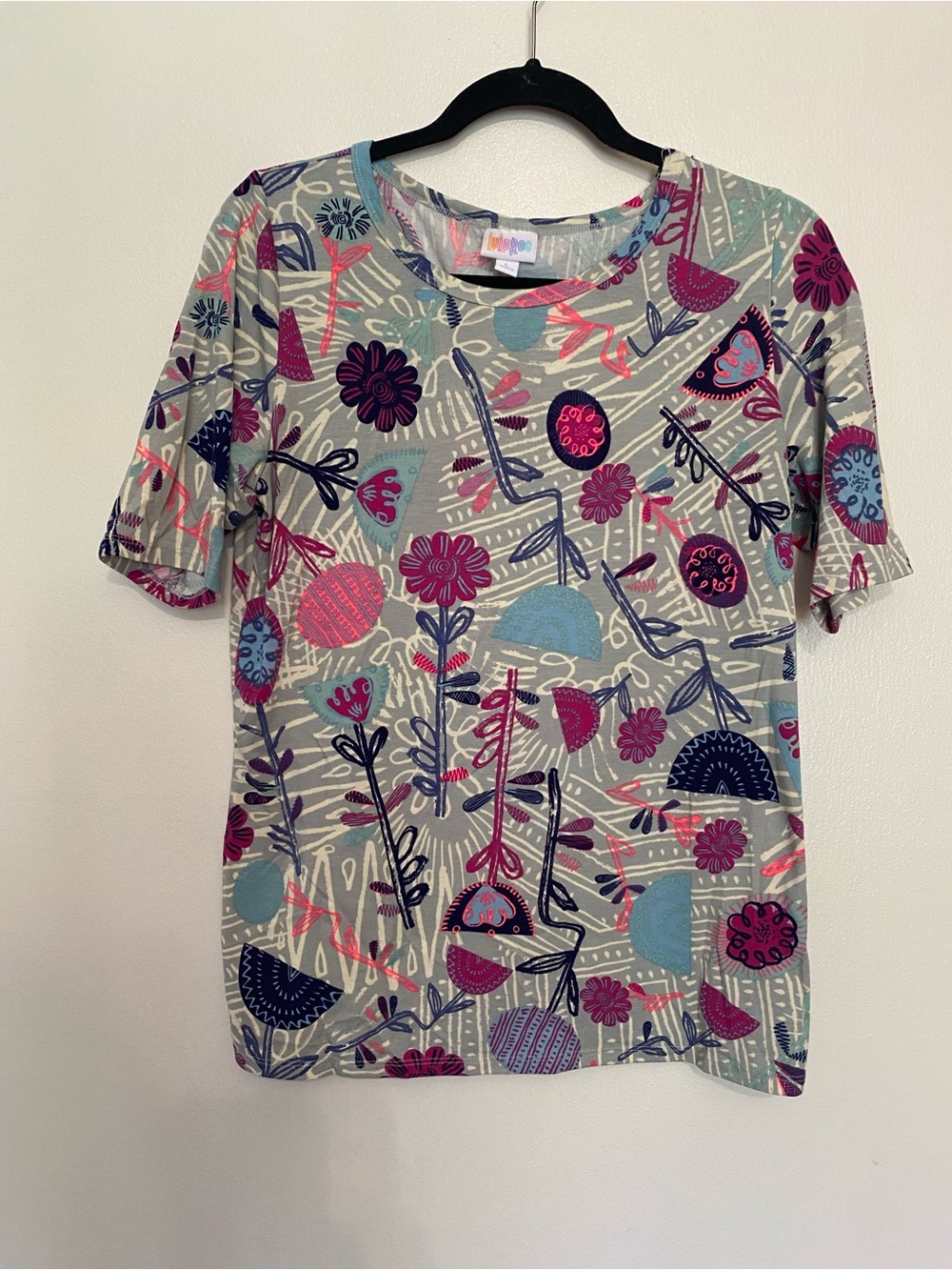 LuLaRoe Short Sleeve Tee in Gray with Pink & Teal Floral Print